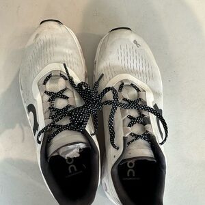 Women’s cloudmonster